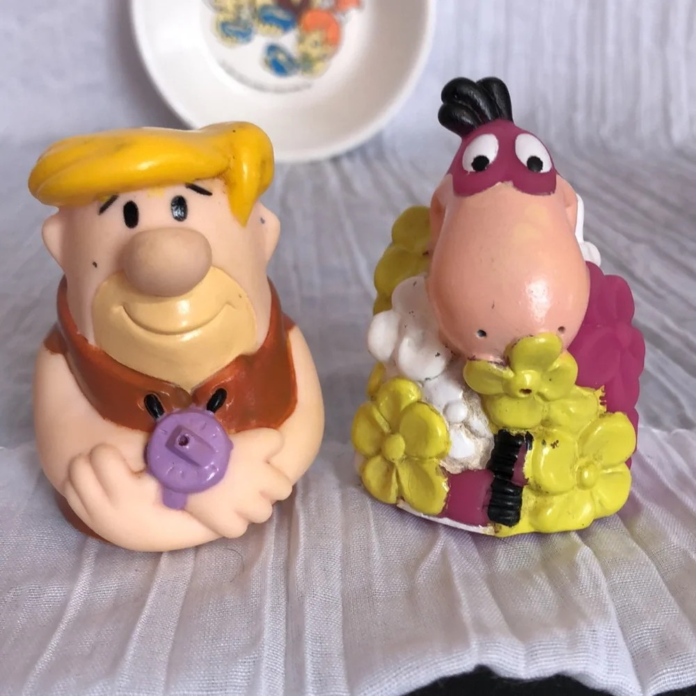 Vintage Flintstones Pebbles plastic cup & bowl & Barney & Dino water squirters - Picture 6 of 16